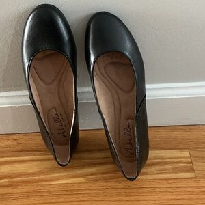 Abella Black Leather Flats